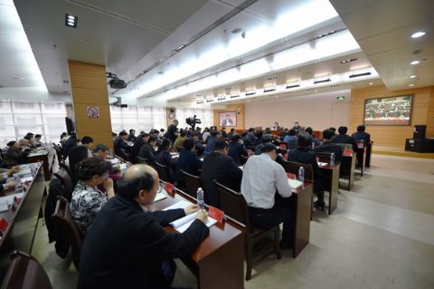 点击放大鼠标滚轮控制大小