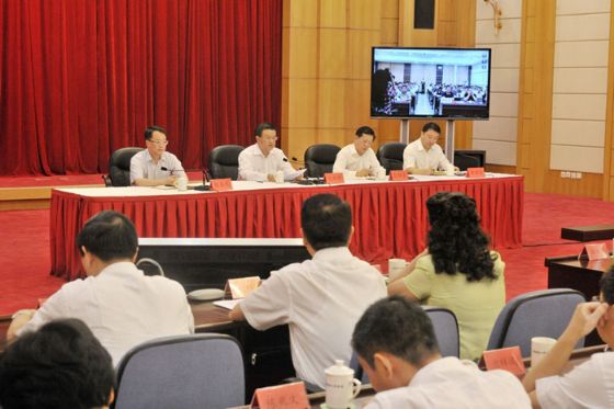 点击放大鼠标滚轮控制大小